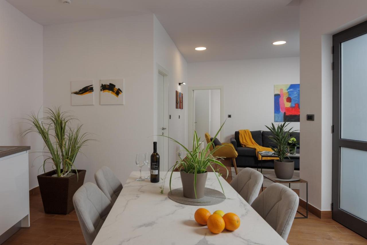 Terra 5 Deluxe Apartment On The Ground Floor With Private Parking Rijeka Luaran gambar