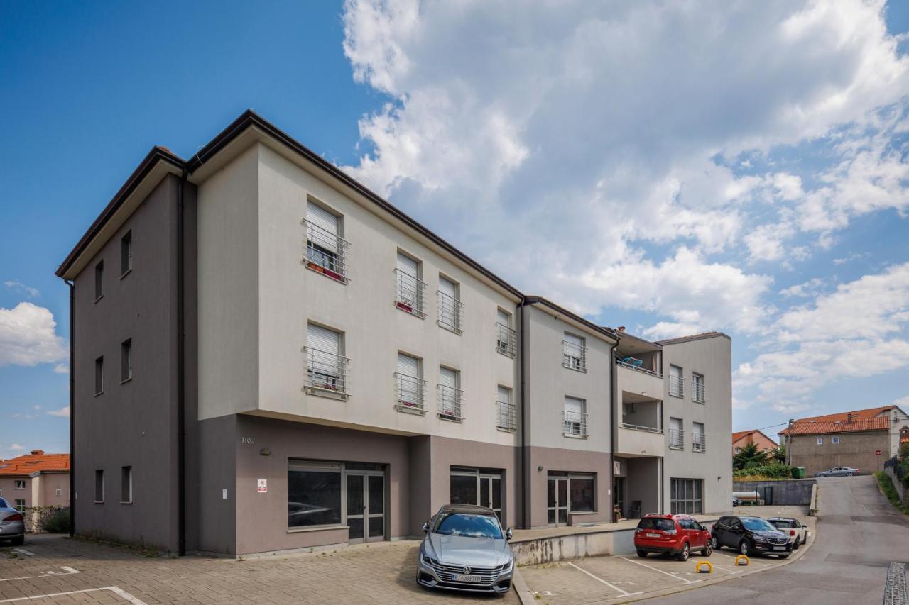 Terra 5 Deluxe Apartment On The Ground Floor With Private Parking Rijeka Luaran gambar